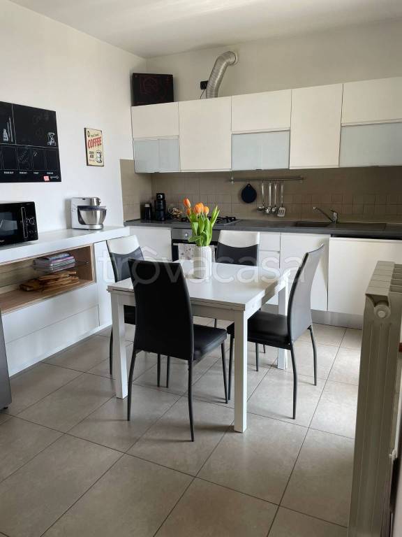 appartamento in vendita a Rosate