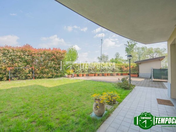 appartamento in vendita a Rosate
