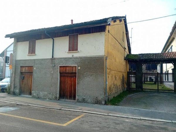 casa indipendente in vendita a Rosate