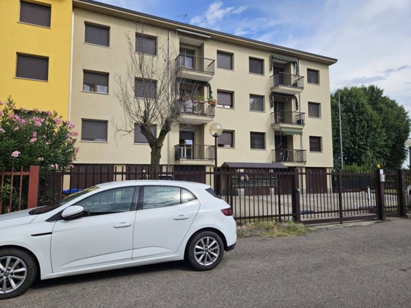 appartamento in vendita a Rosate