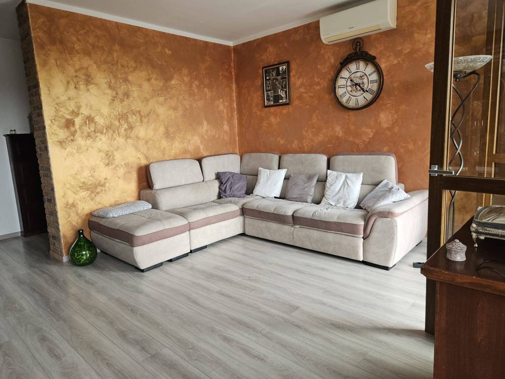 appartamento in vendita a Rosate