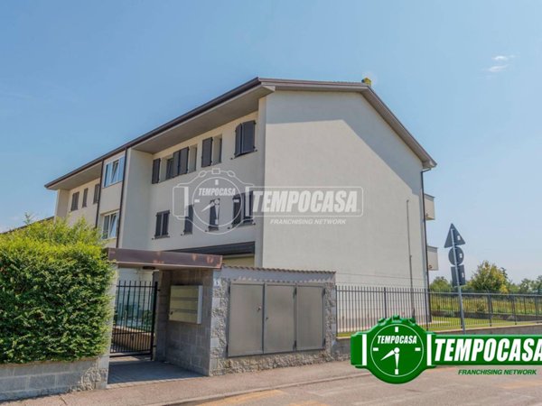 appartamento in vendita a Rosate