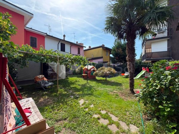 appartamento in vendita a Rosate