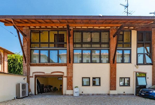 casa indipendente in vendita a Rozzano in zona Cassino Scanasio
