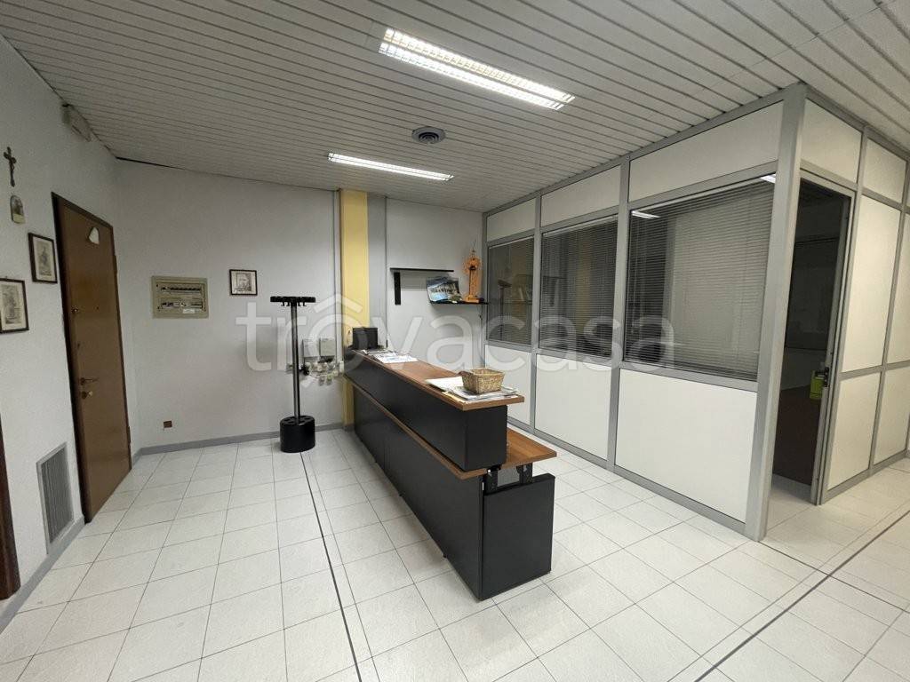ufficio in vendita a Rozzano
