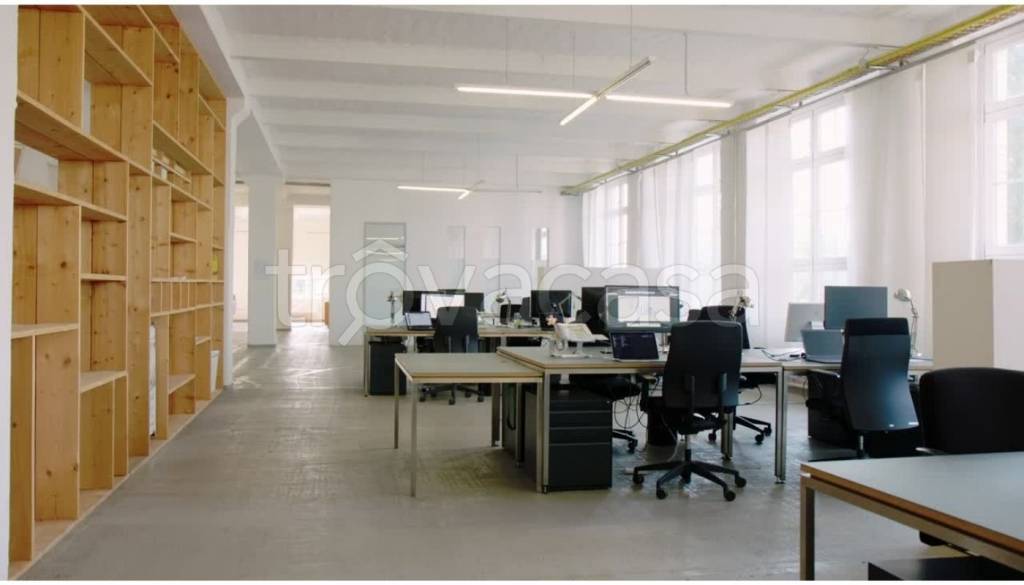 ufficio in vendita a Rozzano