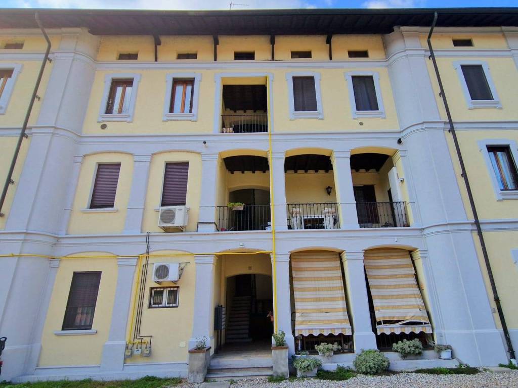 appartamento in vendita a Rozzano