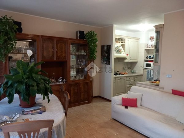appartamento in vendita a Rozzano in zona Valleambrosia