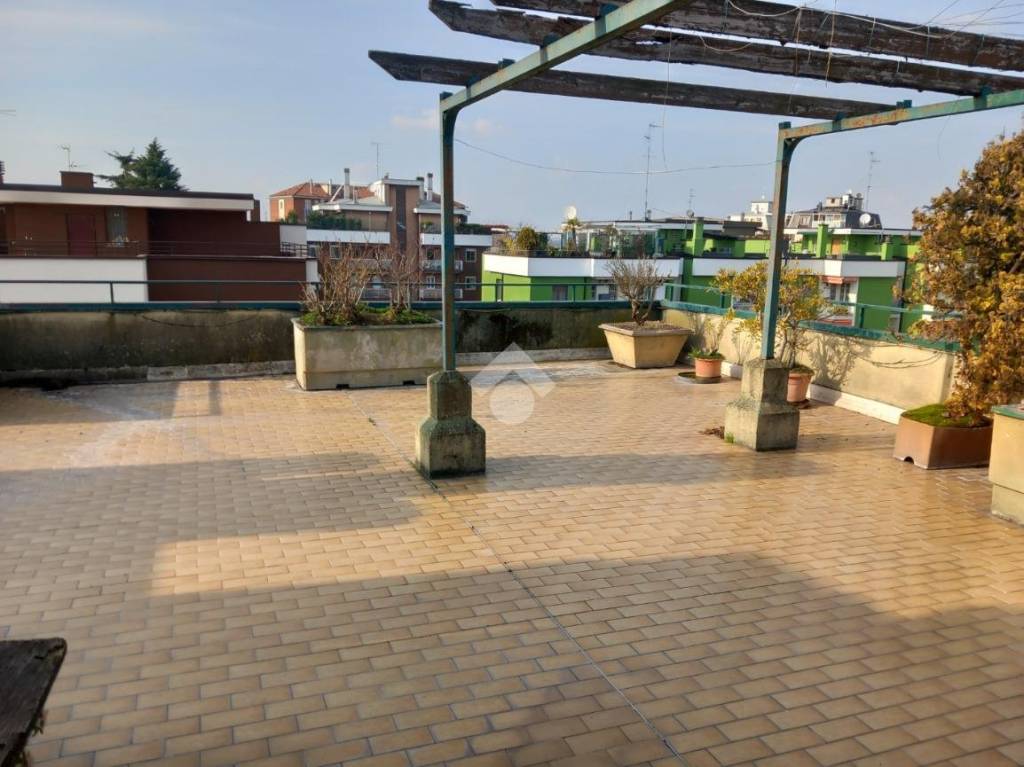 appartamento in vendita a Rozzano