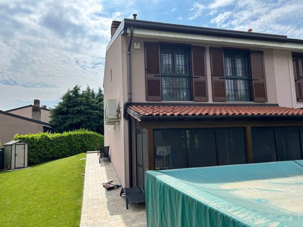 casa indipendente in vendita a Rozzano