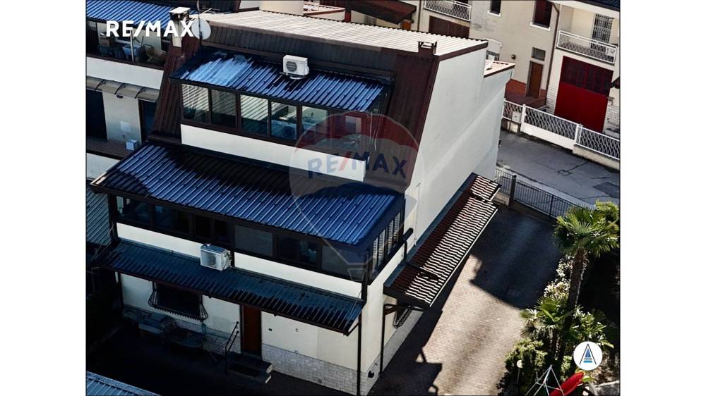 casa indipendente in vendita a Rozzano