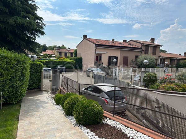 casa indipendente in vendita a Rozzano