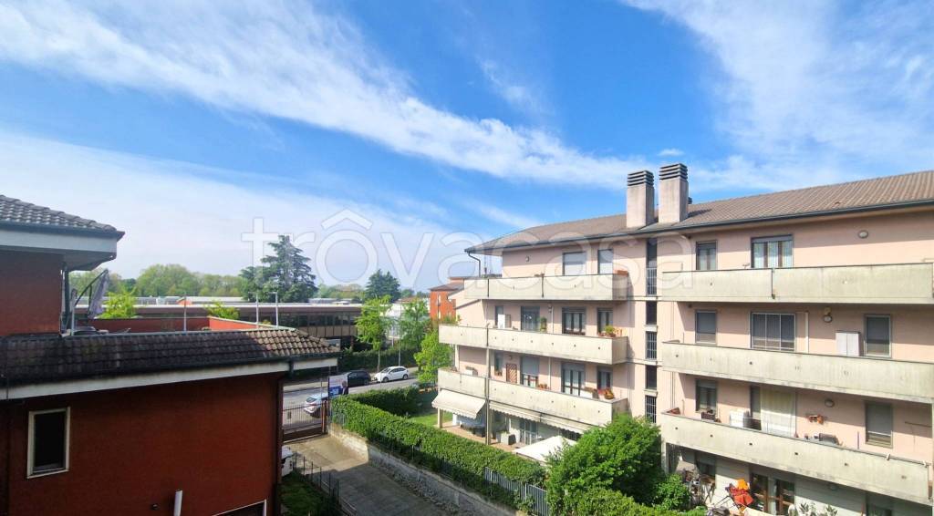 appartamento in vendita a Rozzano in zona Cassino Scanasio