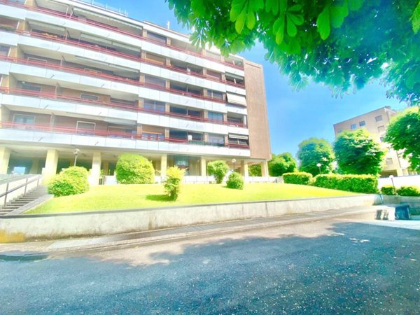 appartamento in vendita a Rozzano in zona Valleambrosia