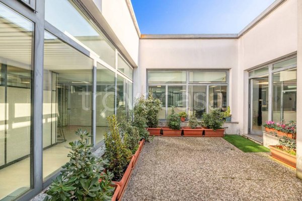 ufficio in vendita a Rozzano