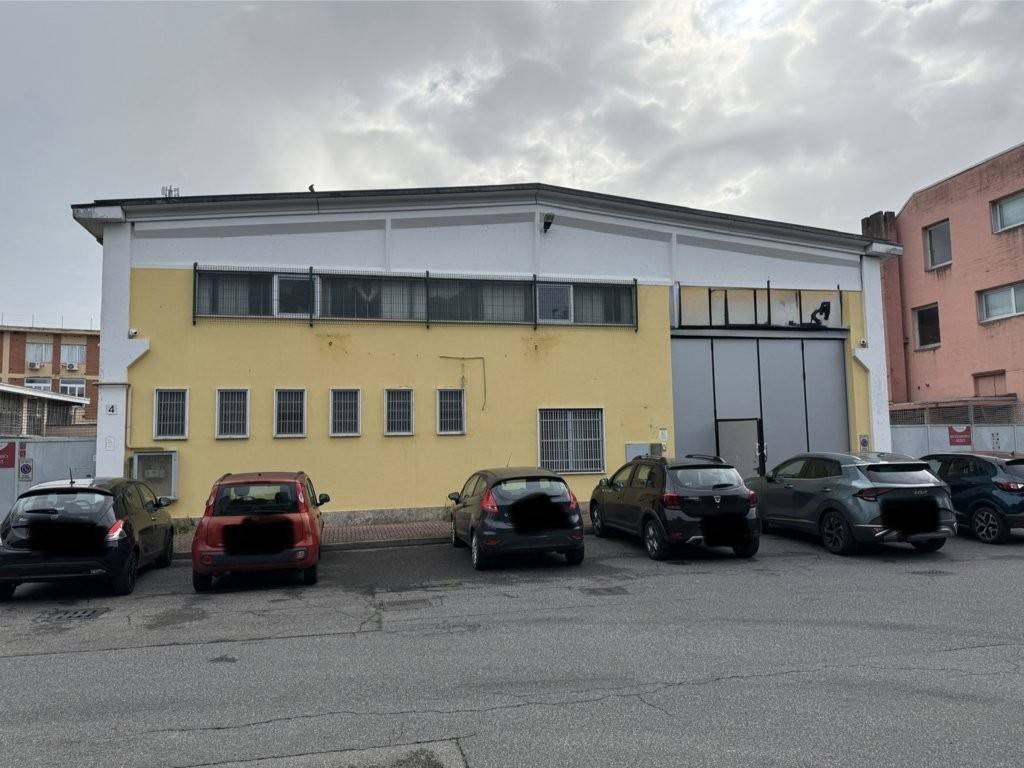 locale commerciale in vendita a Rozzano in zona Valleambrosia