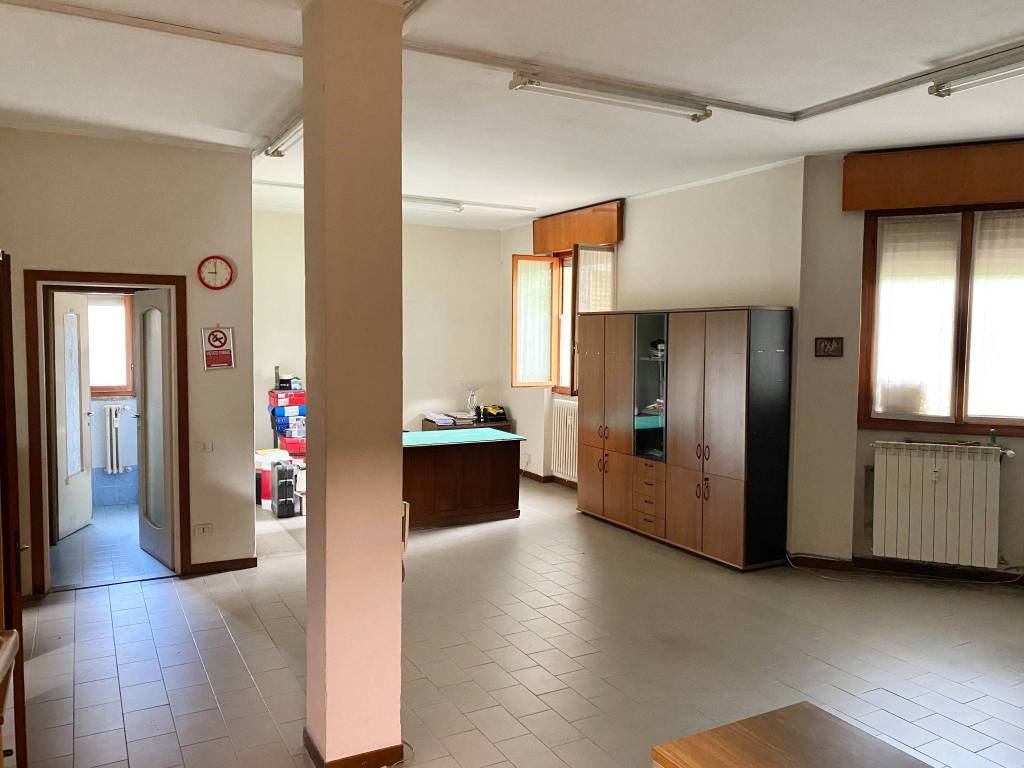 ufficio in vendita a Rozzano