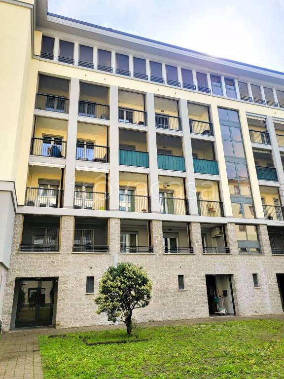 appartamento in vendita a Rozzano