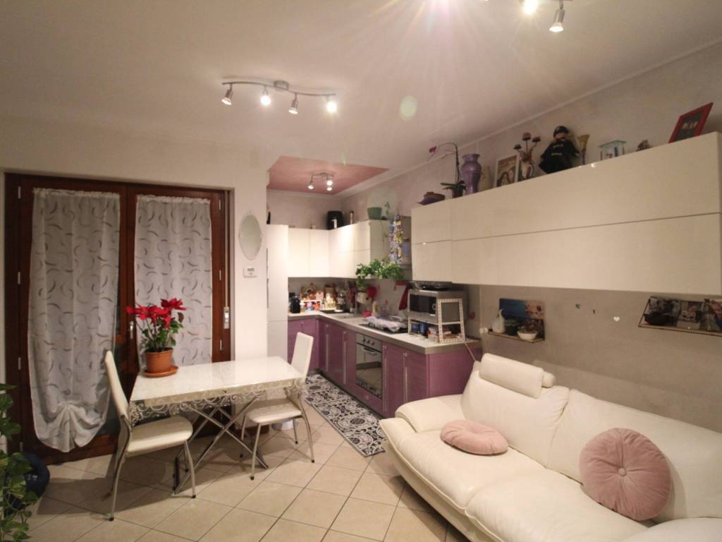 appartamento in vendita a Rozzano