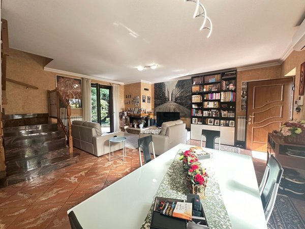 casa indipendente in vendita a Rozzano
