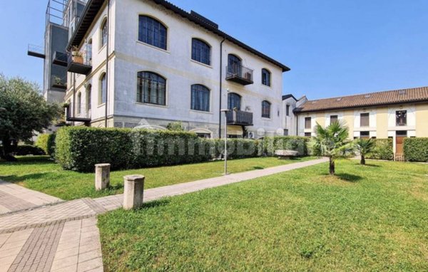 appartamento in vendita a Rozzano in zona Cassino Scanasio