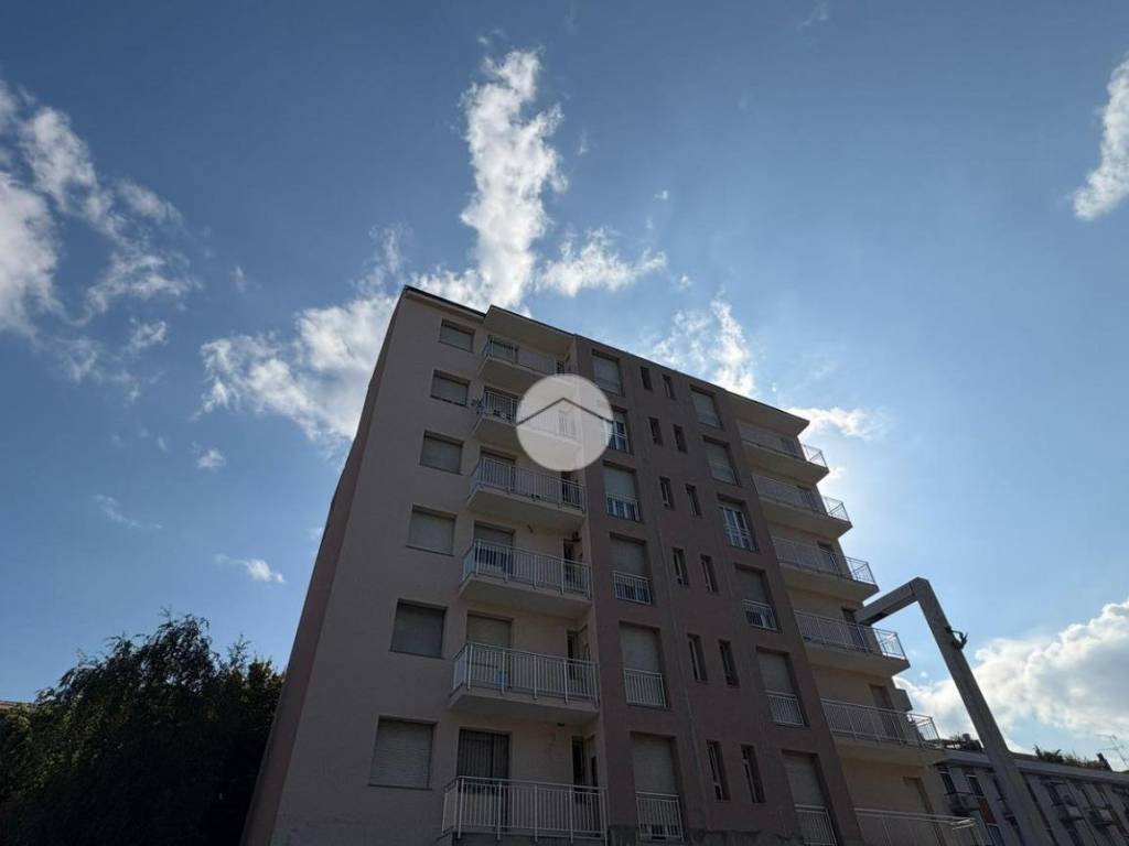 appartamento in vendita a Rozzano in zona Quinto Stampi