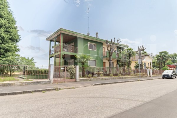 casa indipendente in vendita a Rozzano