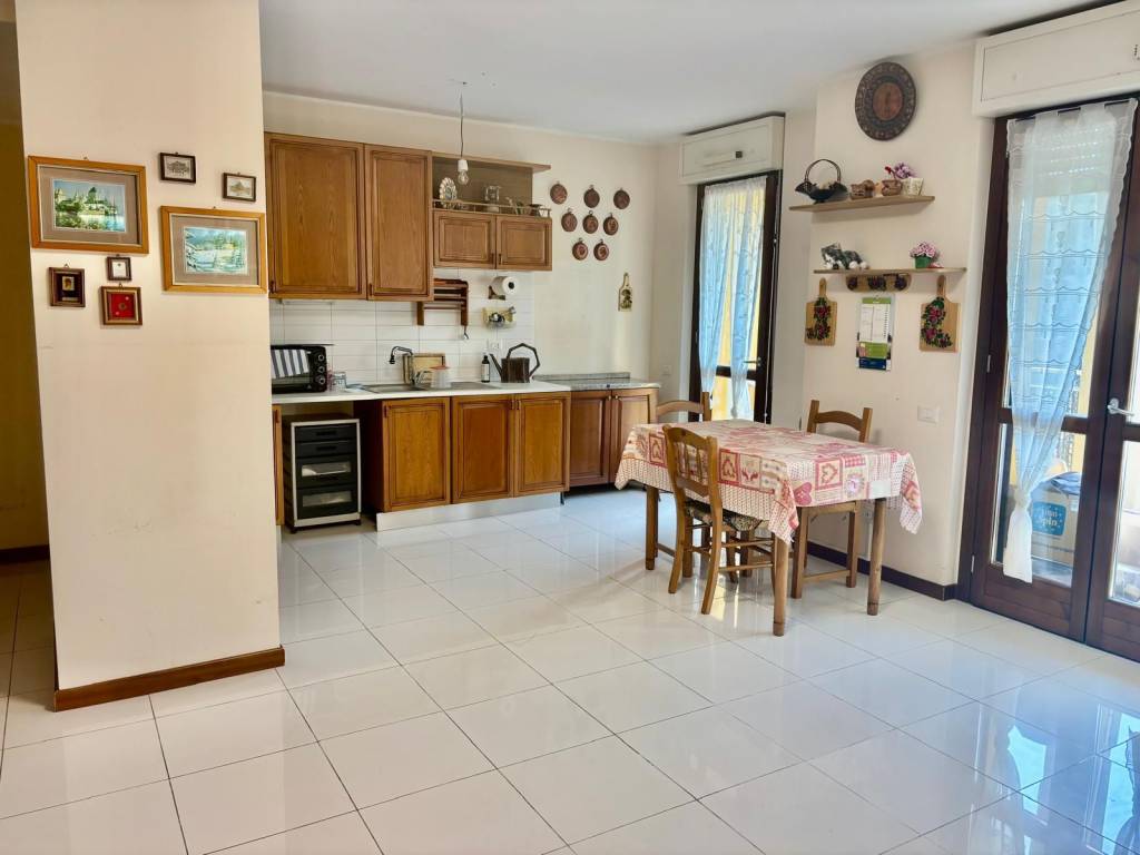 appartamento in vendita a Rozzano