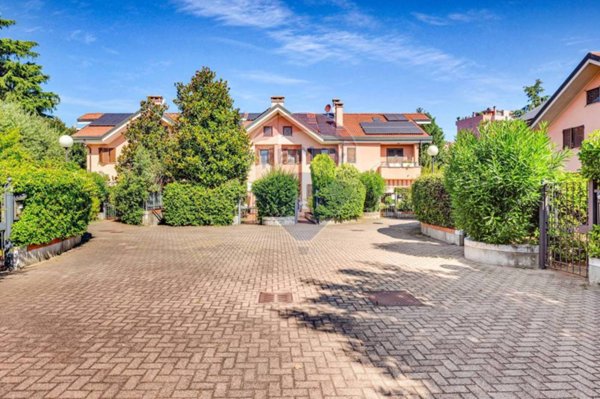 casa indipendente in vendita a Rozzano