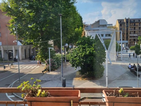 appartamento in vendita a Rozzano in zona Quinto Stampi