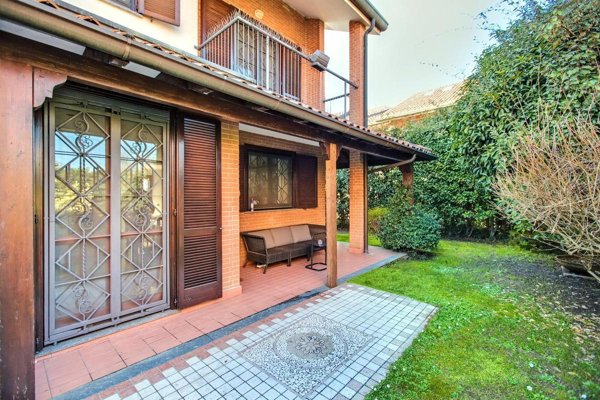 casa indipendente in vendita a Rozzano