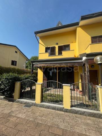 casa indipendente in vendita a Rozzano