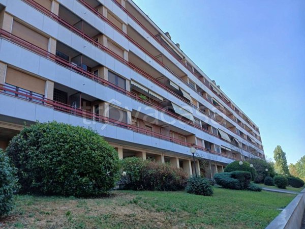 appartamento in vendita a Rozzano in zona Valleambrosia