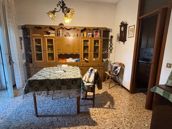 appartamento in vendita a Rozzano in zona Quinto Stampi