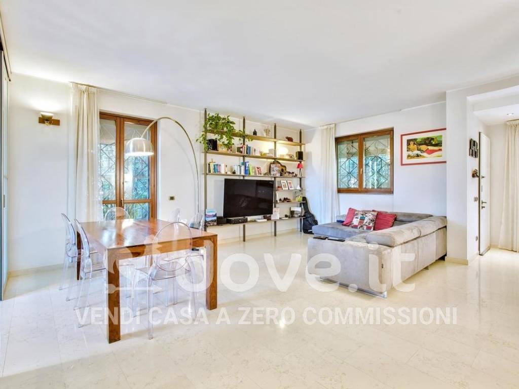 casa indipendente in vendita a Rozzano