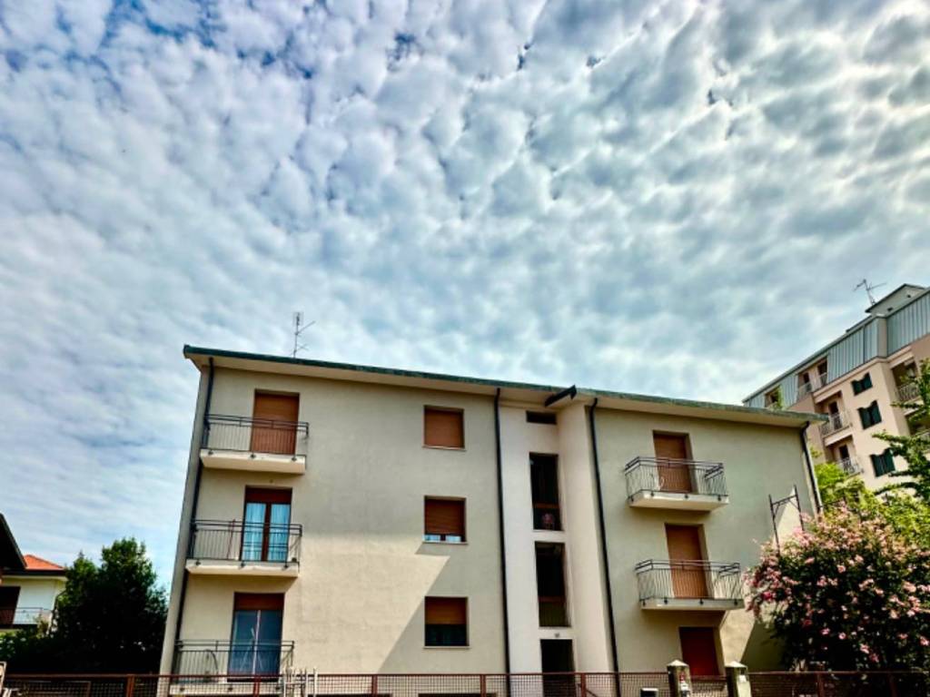 appartamento in vendita a Rozzano