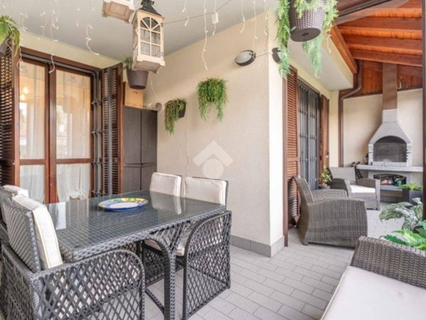 appartamento in vendita a Rozzano in zona Valleambrosia