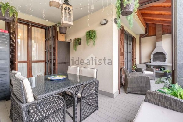 appartamento in vendita a Rozzano in zona Valleambrosia