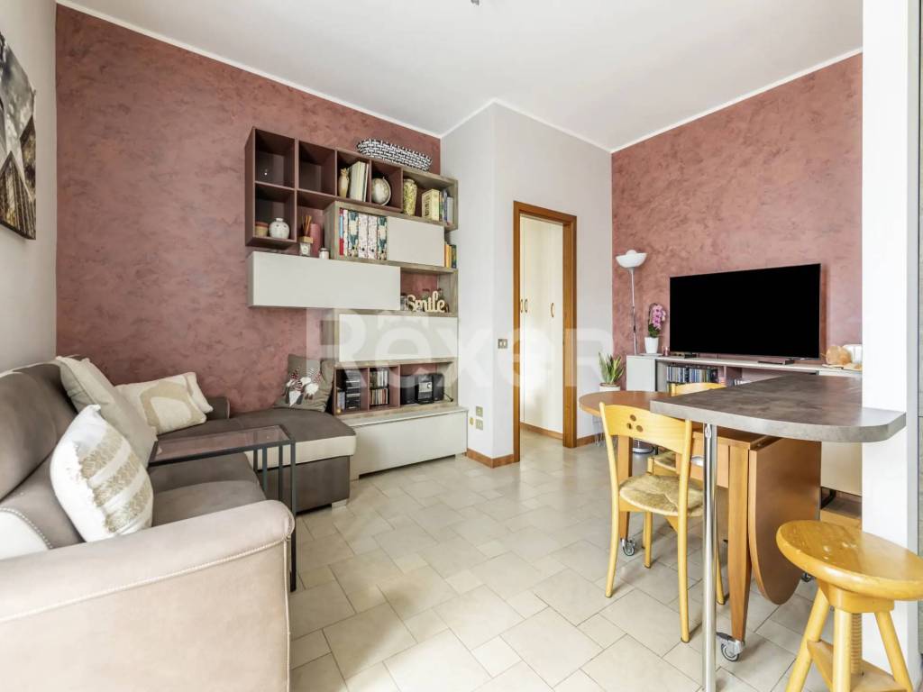 appartamento in vendita a Rozzano in zona Quinto Stampi