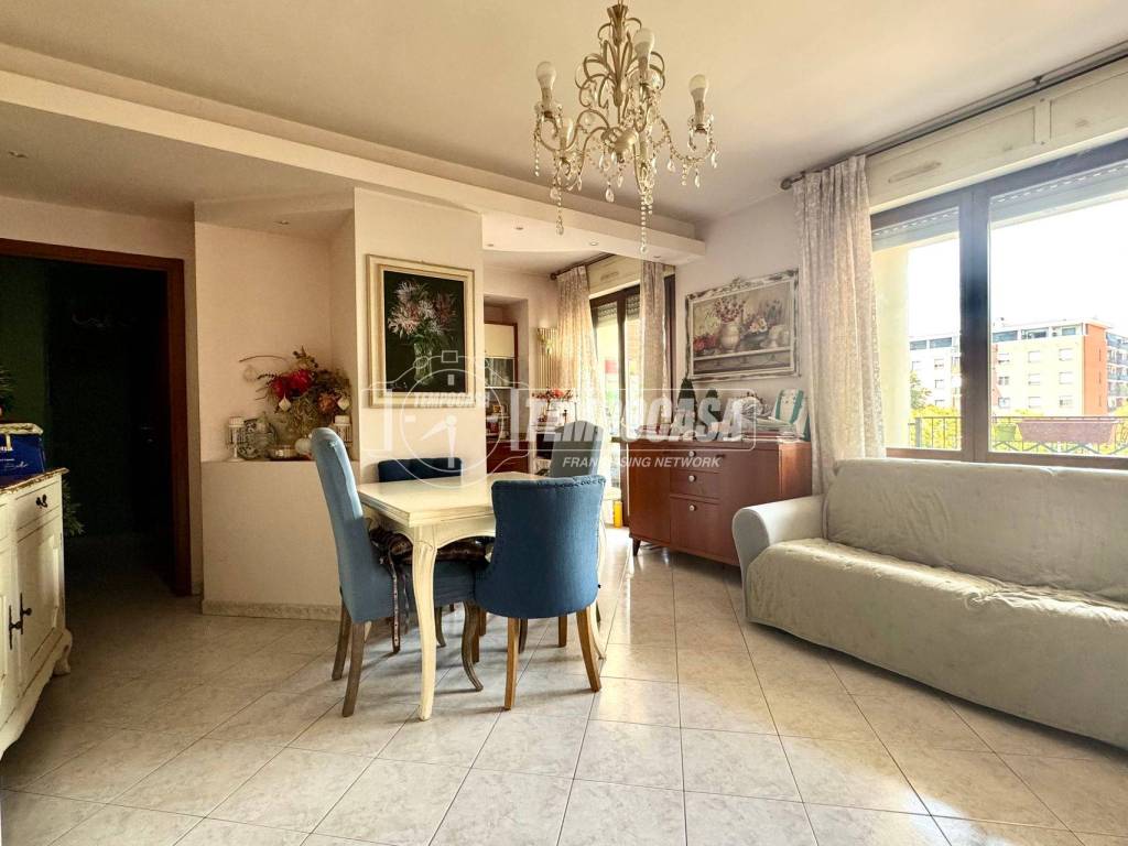 appartamento in vendita a Rozzano