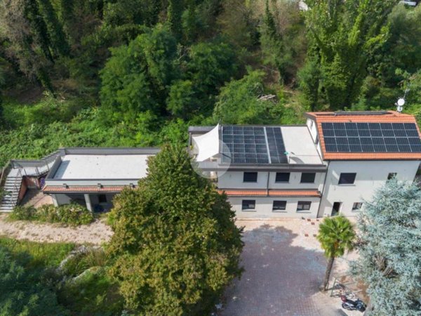 intera palazzina in vendita a Rozzano