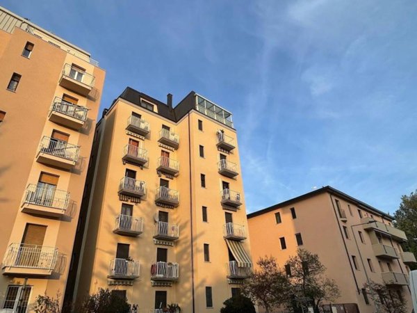 appartamento in vendita a Rozzano