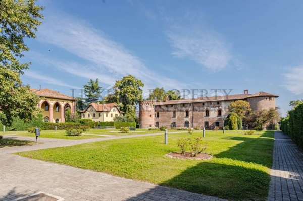 casa indipendente in vendita a Rozzano in zona Cassino Scanasio