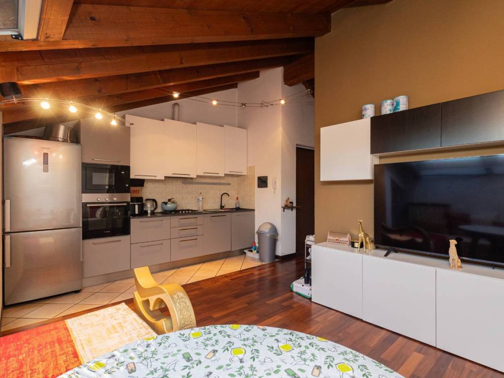 appartamento in vendita a Rozzano