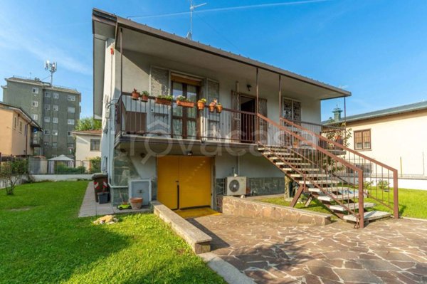 casa indipendente in vendita a Rozzano