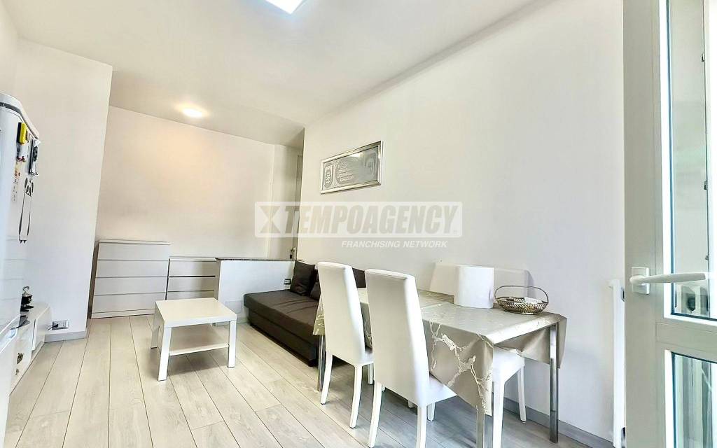 appartamento in vendita a Rozzano in zona Valleambrosia