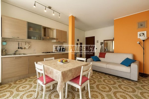 appartamento in vendita a Rozzano in zona Valleambrosia