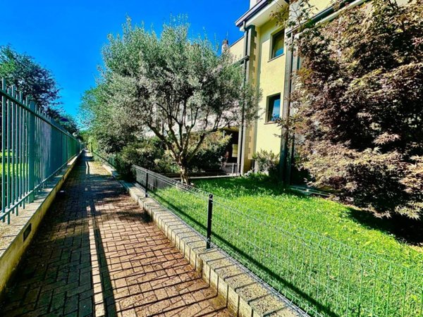 appartamento in vendita a Rozzano