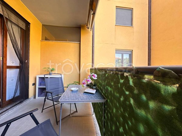 appartamento in vendita a Rozzano in zona Quinto Stampi