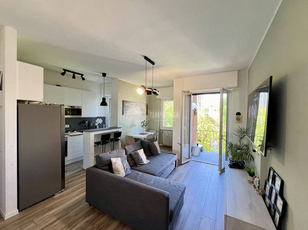 appartamento in vendita a Rozzano in zona Quinto Stampi